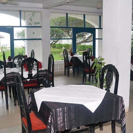 Hotel Lanka Super Corals Хіккадува Екстер'єр фото