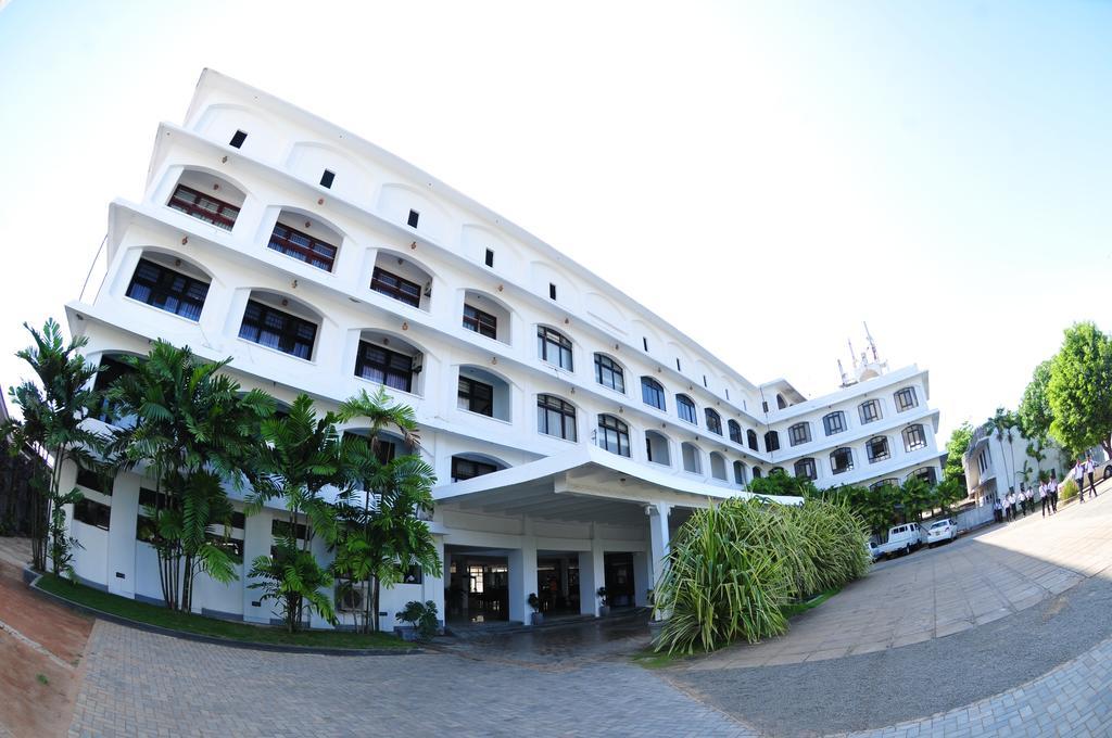 Hotel Lanka Super Corals Хіккадува Екстер'єр фото