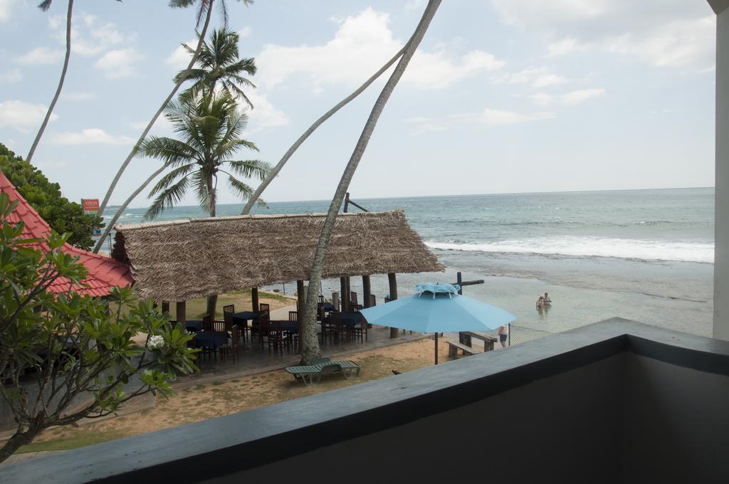 Hotel Lanka Super Corals Хіккадува Екстер'єр фото