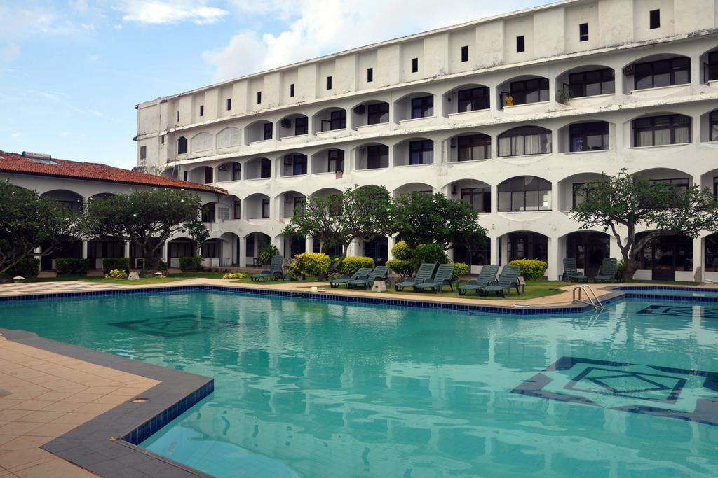 Hotel Lanka Super Corals Хіккадува Екстер'єр фото