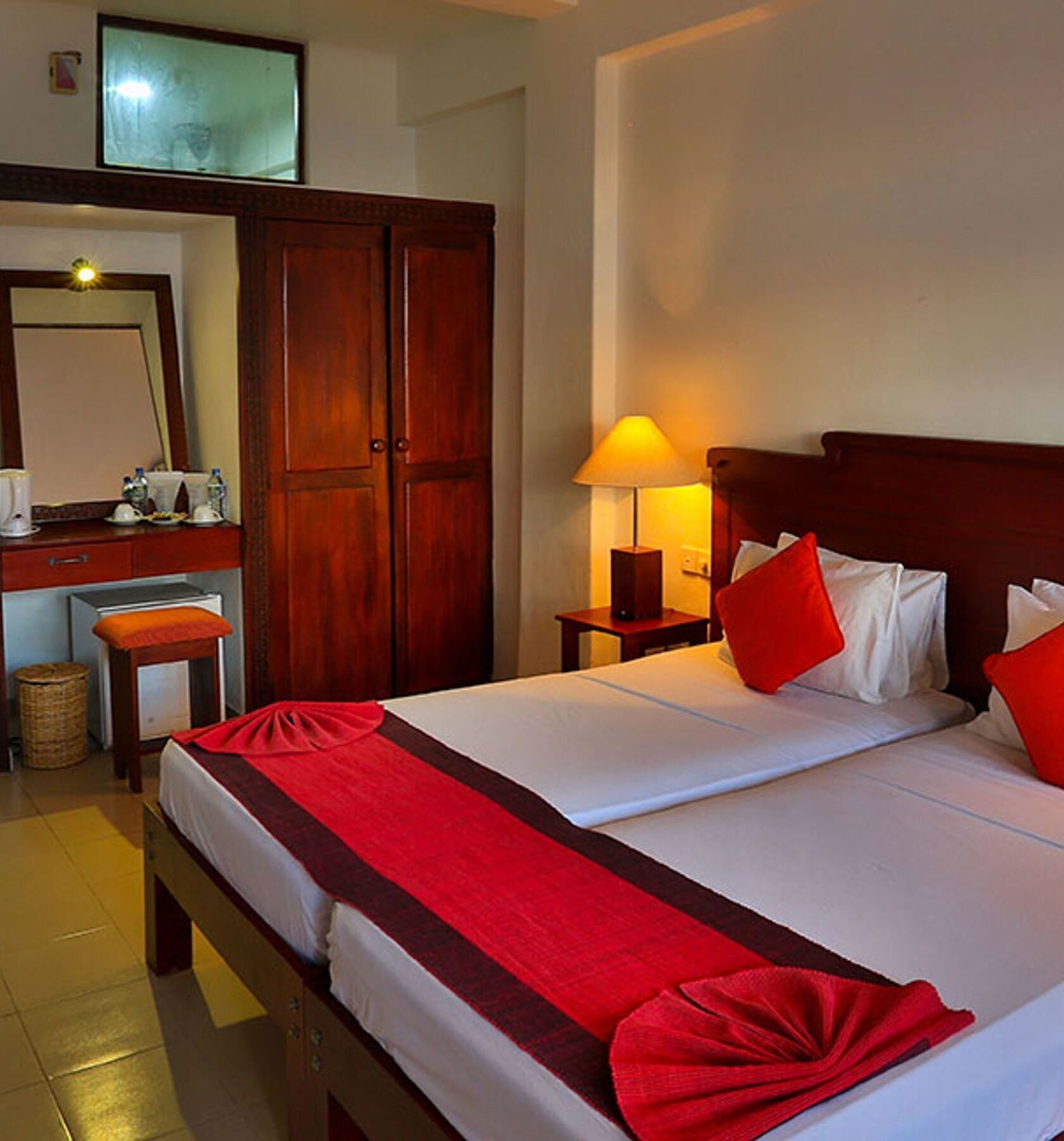 Hotel Lanka Super Corals Хіккадува Екстер'єр фото